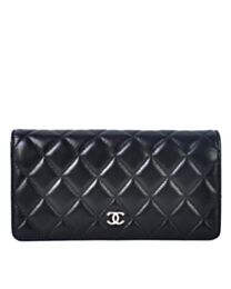 Chanel Quilted Bi-fold Wallet in Lambskin Black