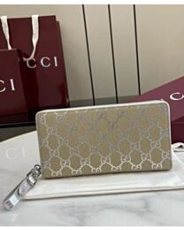 Gucci GG Emblem Zipper Wallet 819122