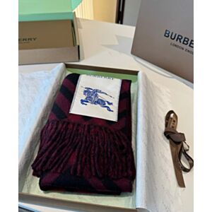 Burberry Classic Double-Sided Cashmere Scarf