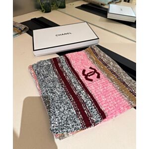 Chanel Knitted cashmere scarf