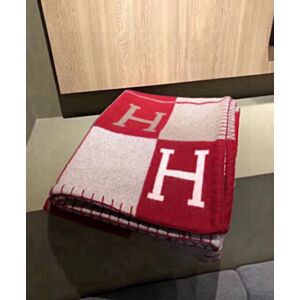 Hermes Avalon III Lightweight Blanket